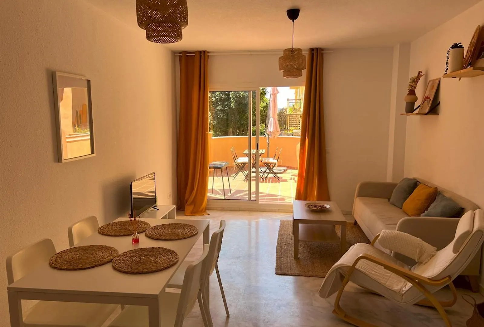 Stylish Marbella Spot Pass The Keys Daire