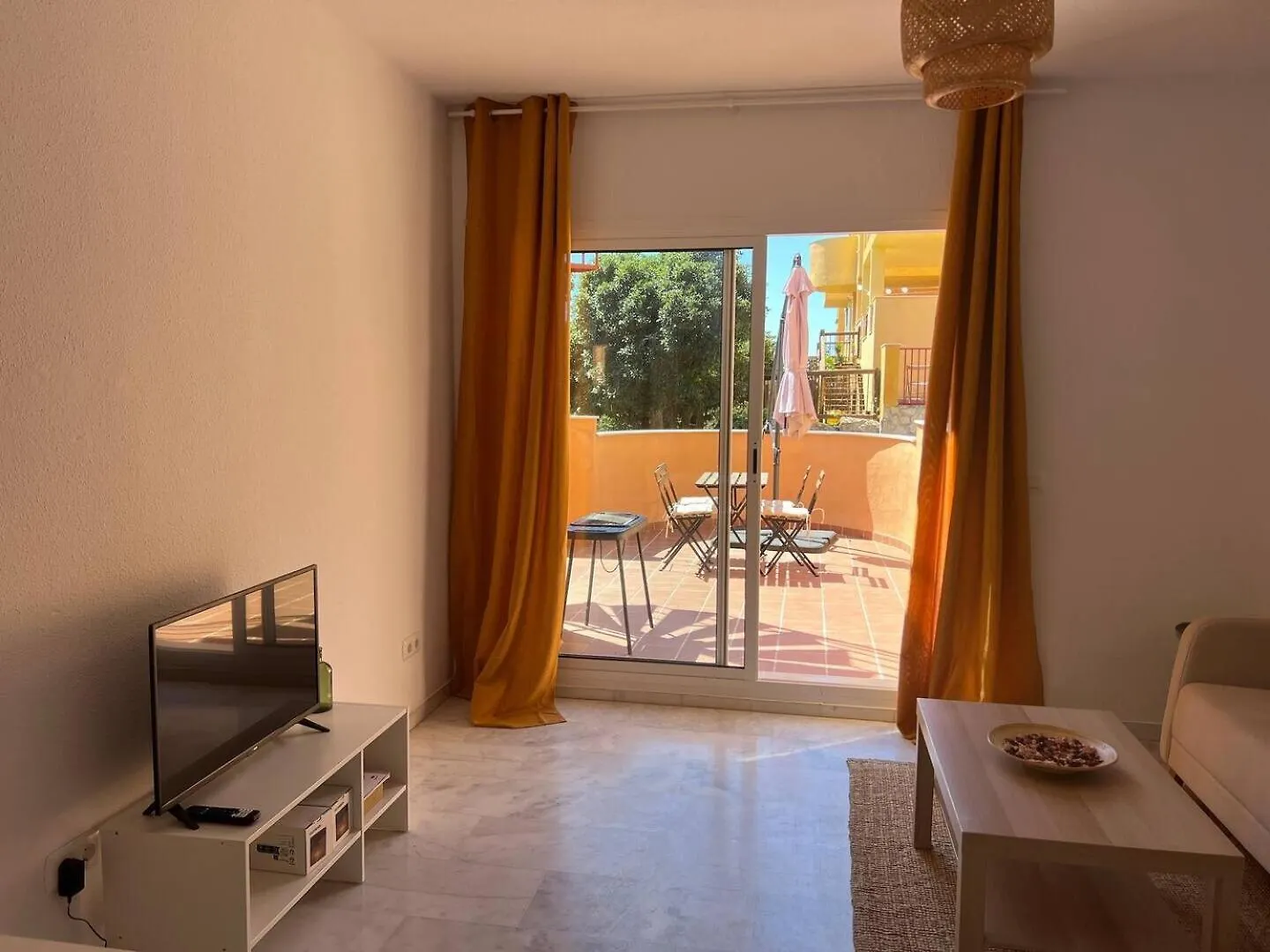 Stylish Marbella Spot Pass The Keys Daire