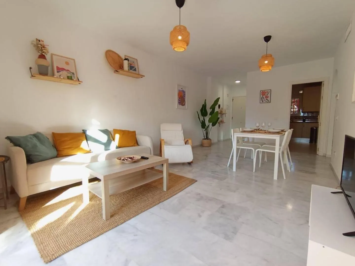 Stylish Marbella Spot Pass The Keys Daire